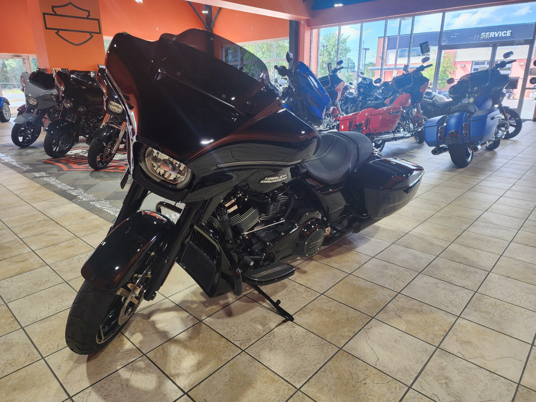 Street Glide®