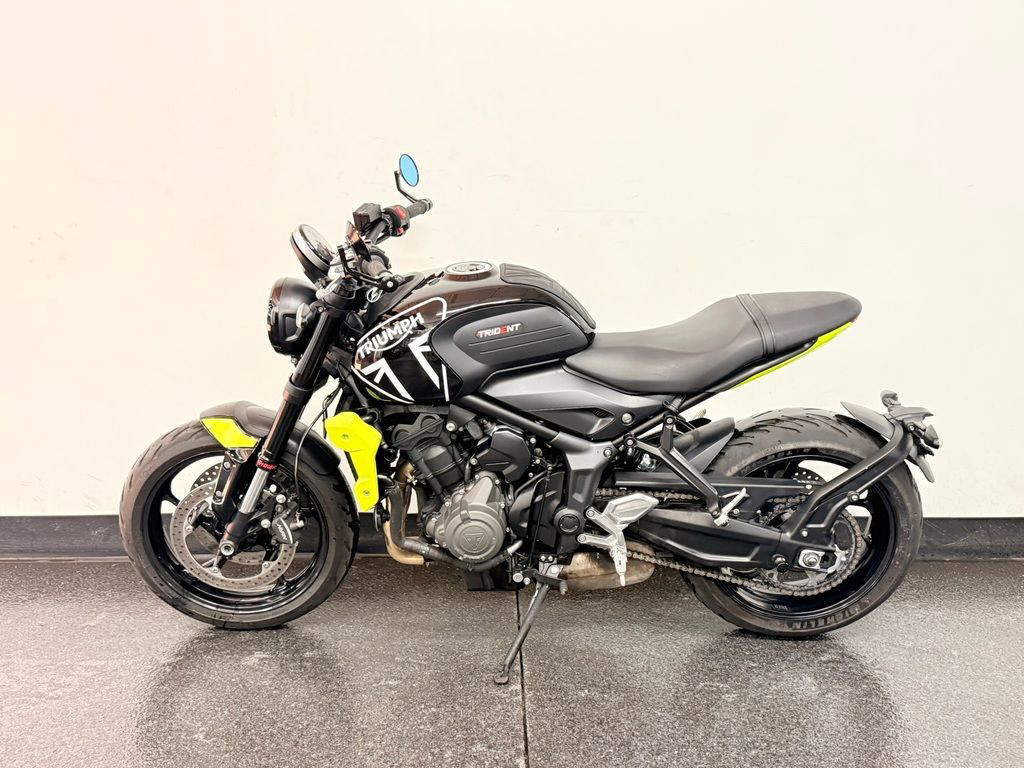 Trident 660