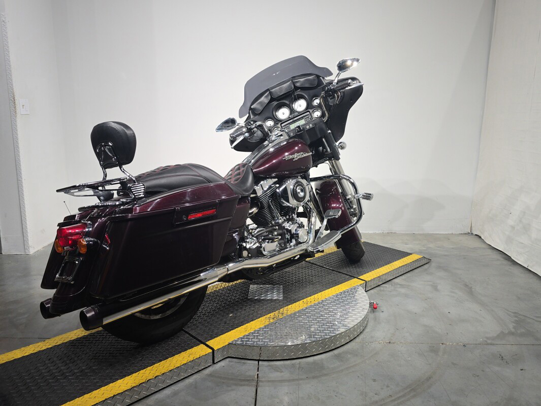 Street Glide®