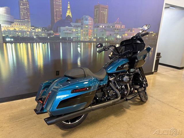 Road Glide®