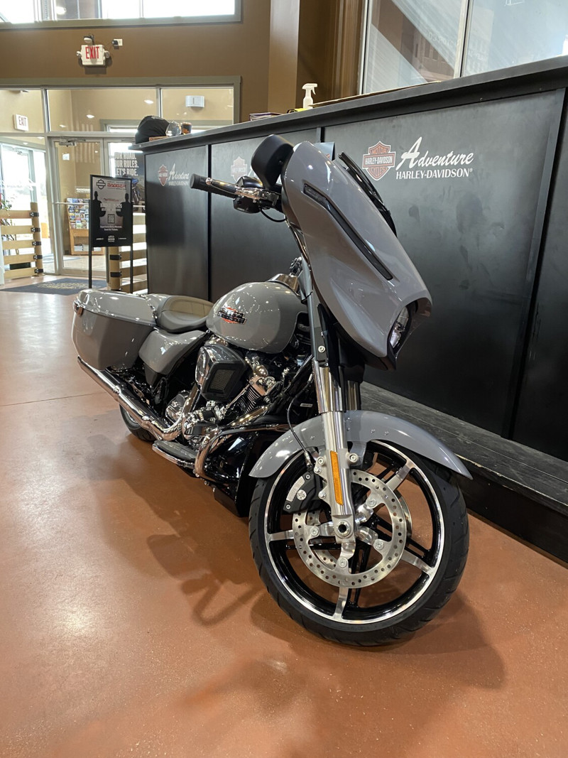 Street Glide®