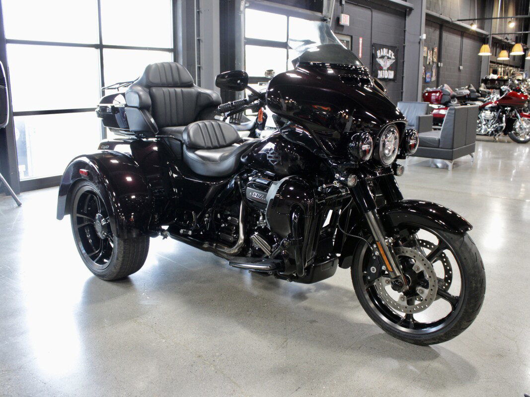 CVO® Tri Glide® Ultra
