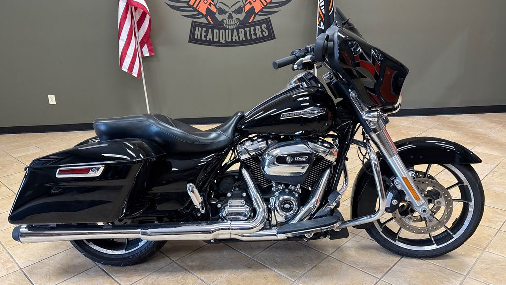 Street Glide®