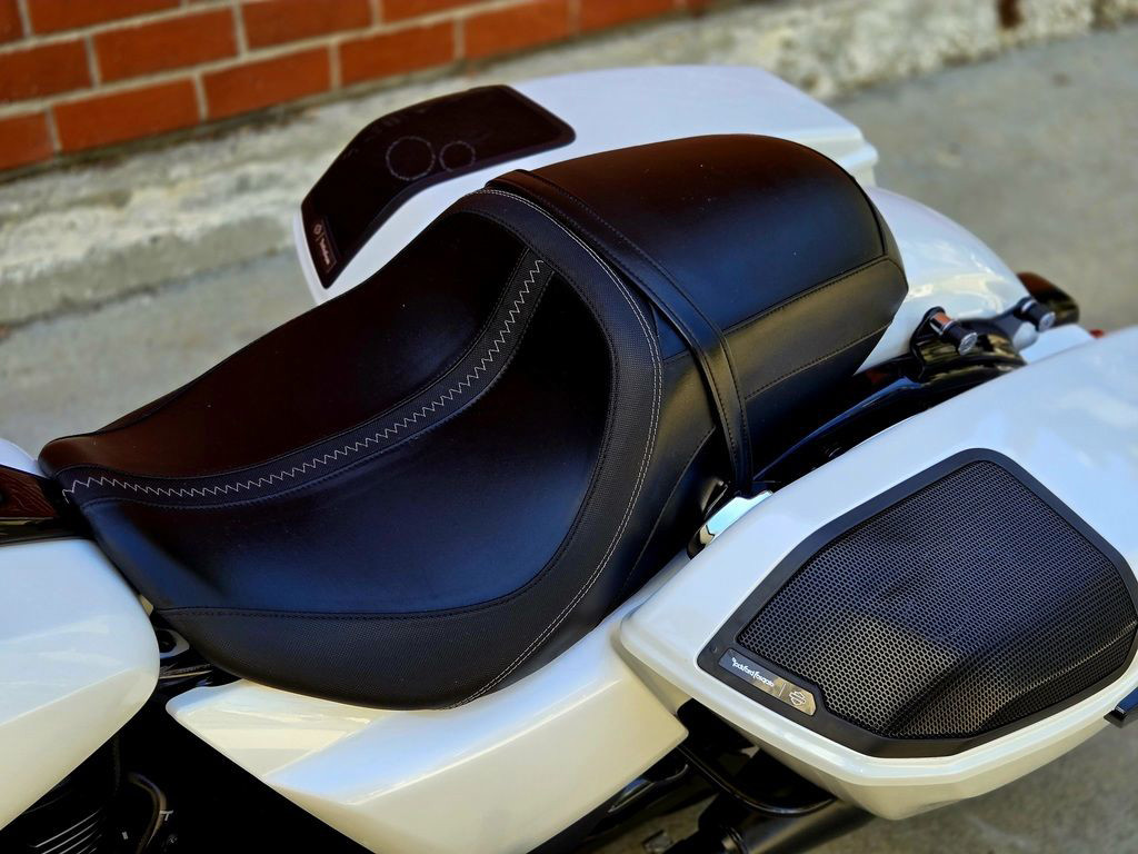 Road Glide®