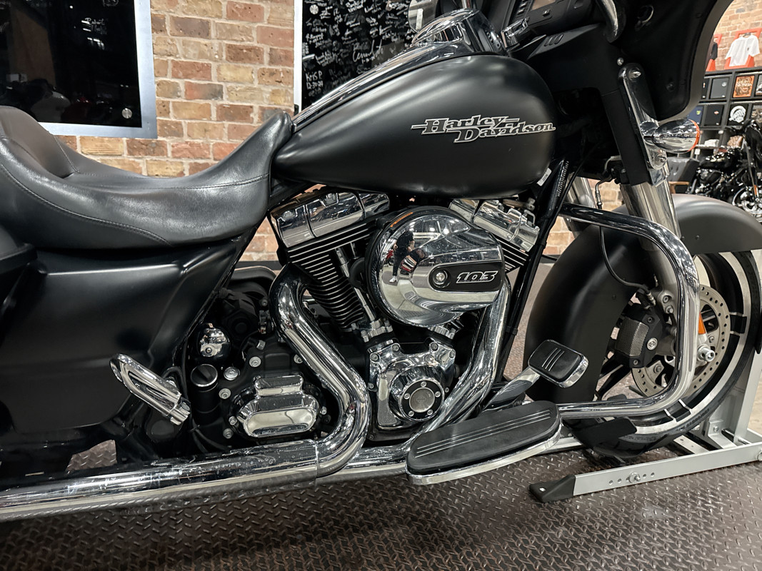Street Glide®