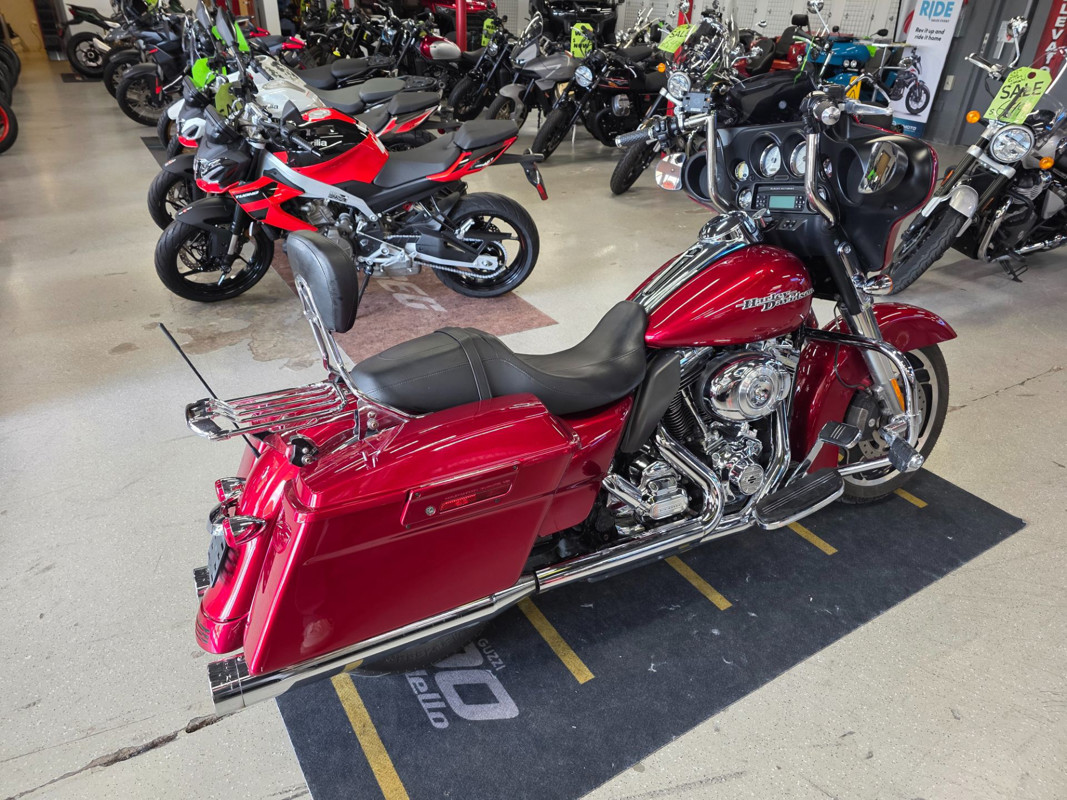 Street Glide®