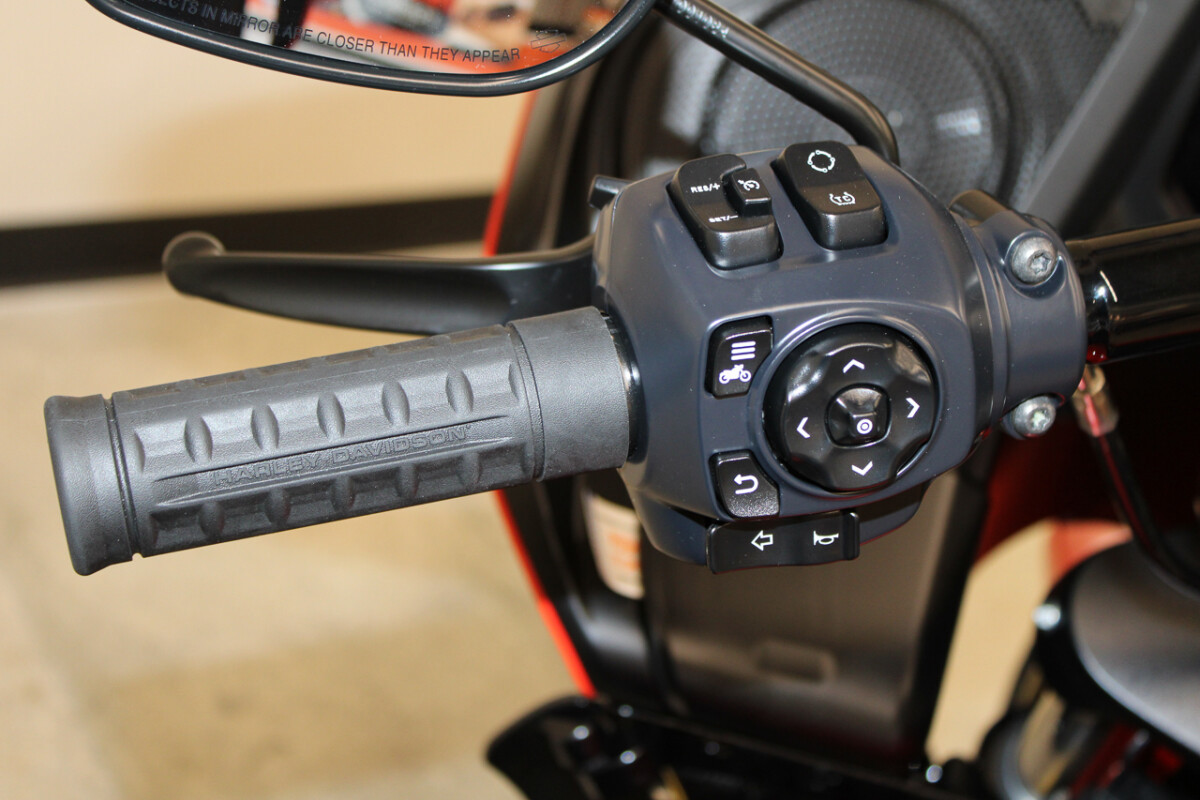 Road Glide®