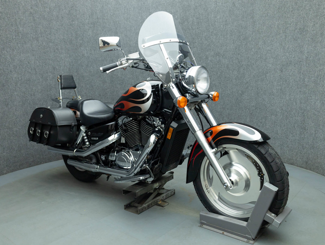Shadow 1100 Sabre