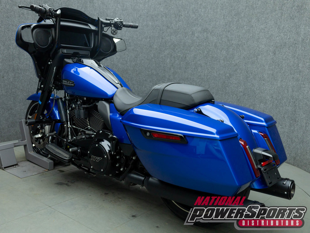 Street Glide®