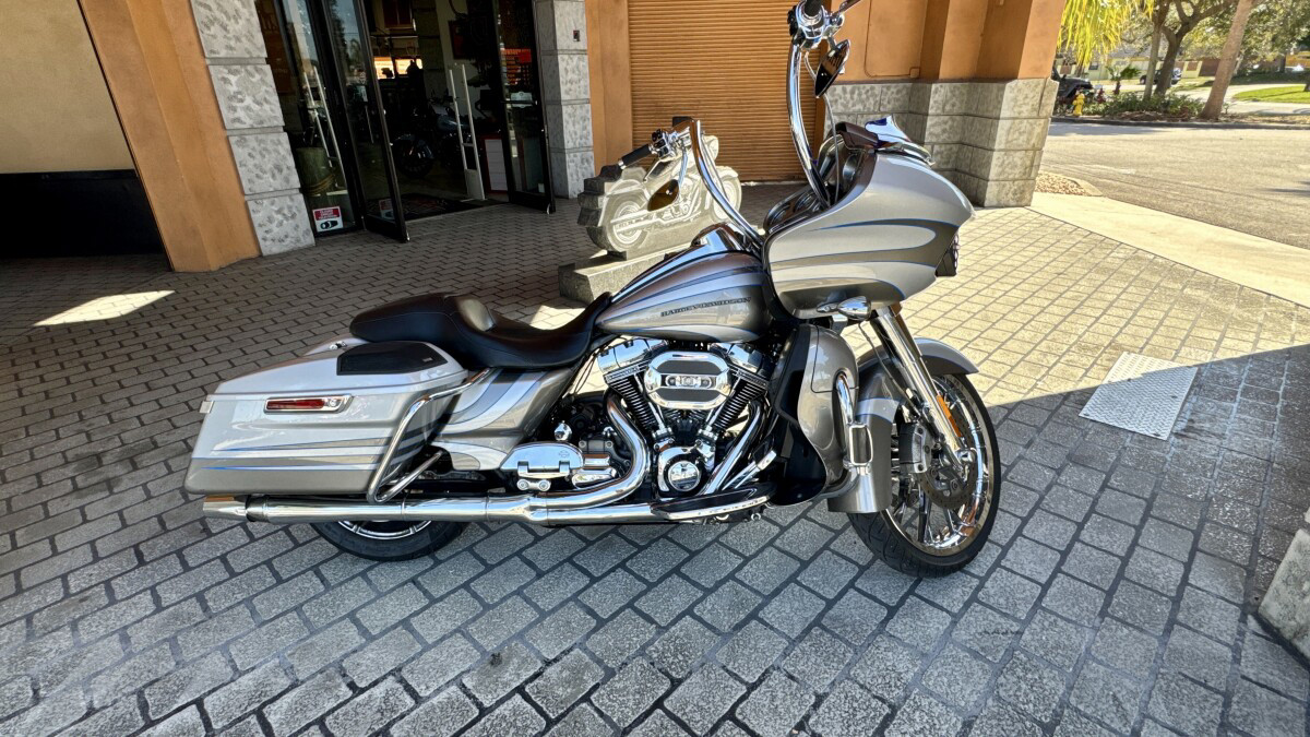 CVO® Road Glide® Ultra