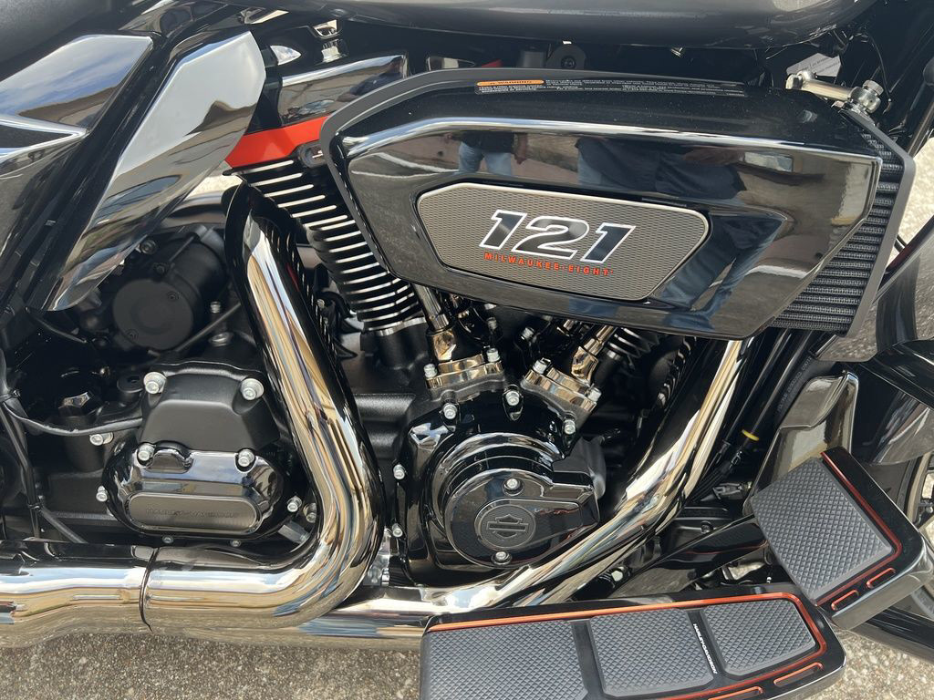 CVO® Road Glide®
