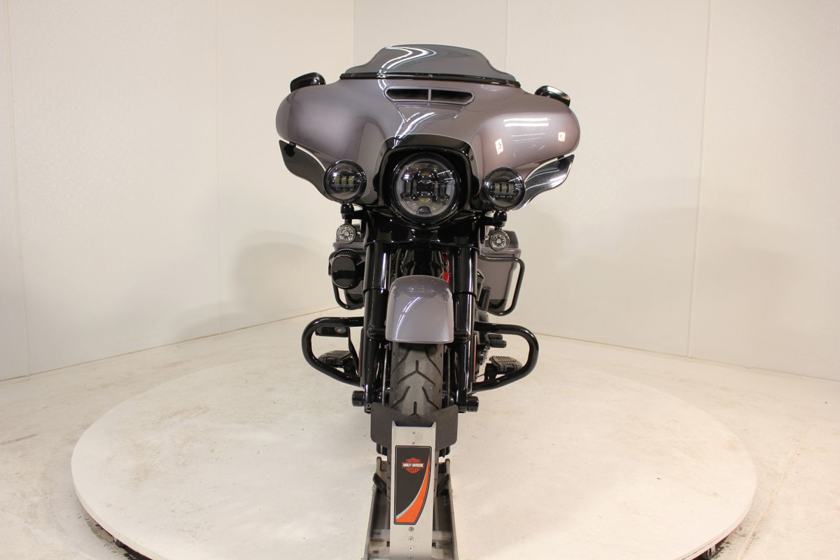 CVO® Street Glide®