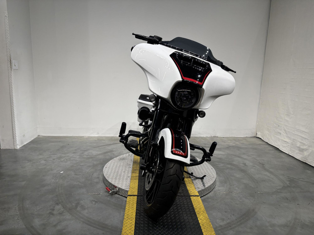 CVO® Street Glide®