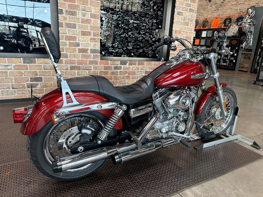 Dyna® Super Glide® Custom