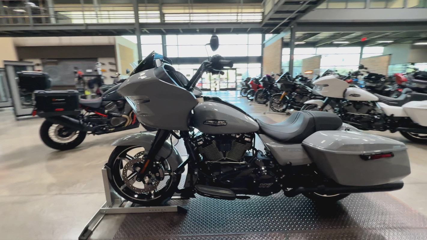 Road Glide®