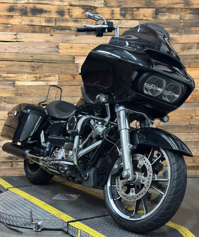 Road Glide®