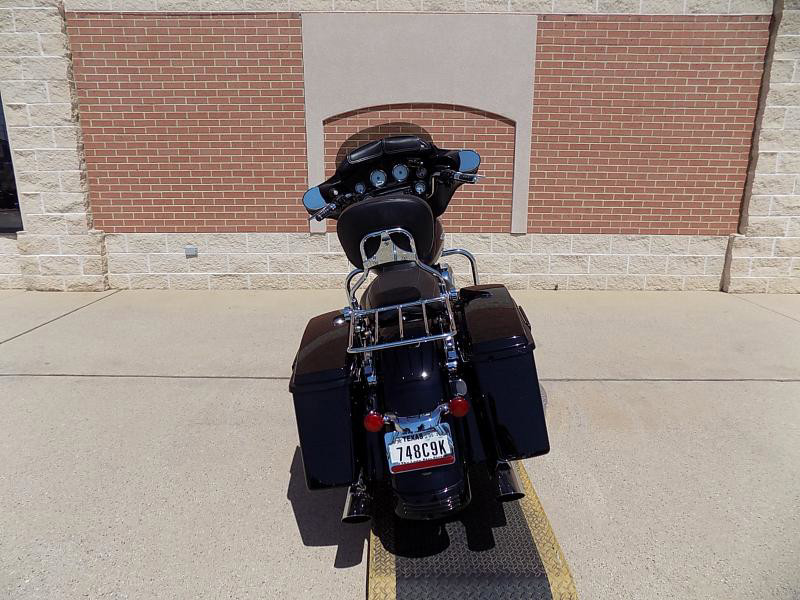 Street Glide®