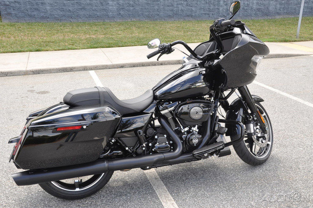 Road Glide®