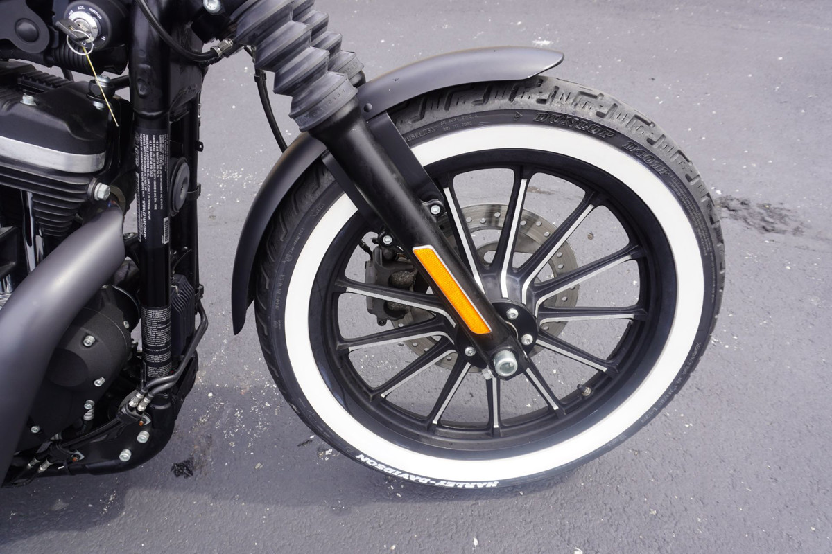 Sportster® Iron 883®