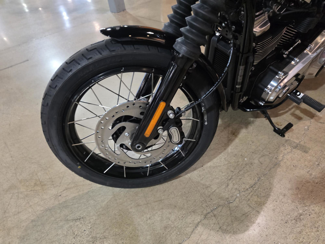 Street Bob®