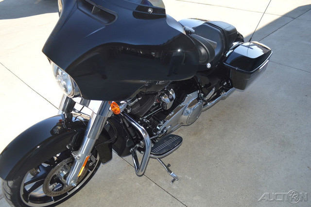 Street Glide®