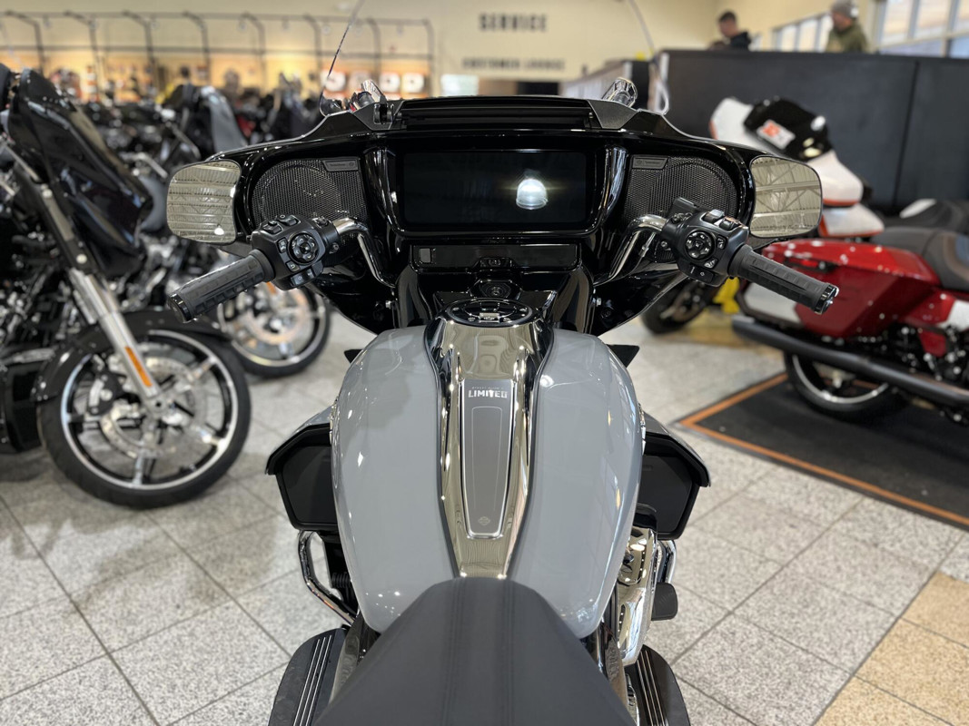 Street Glide® 3 Limited