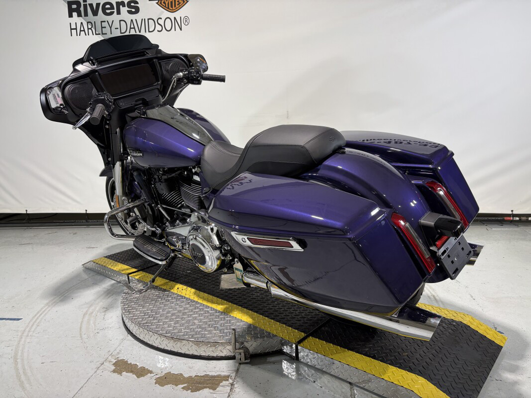 Street Glide®