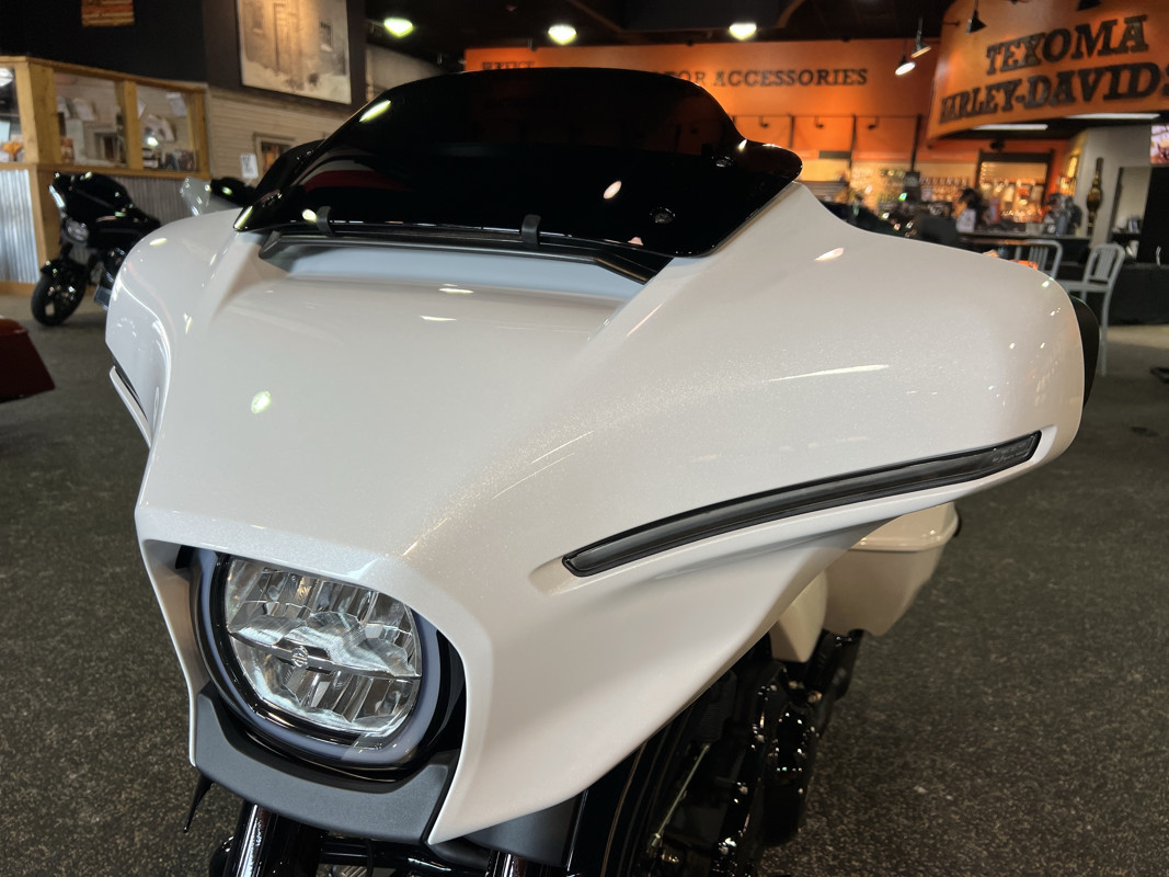 Street Glide®