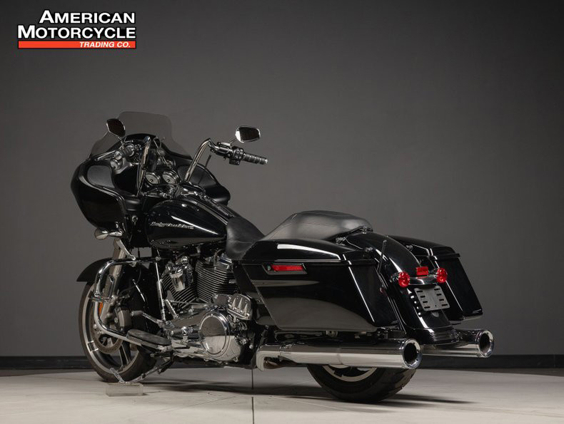 Road Glide®