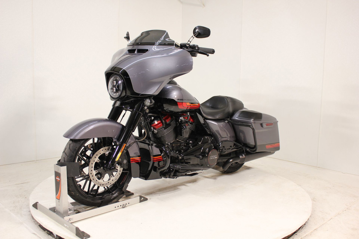 CVO® Street Glide®