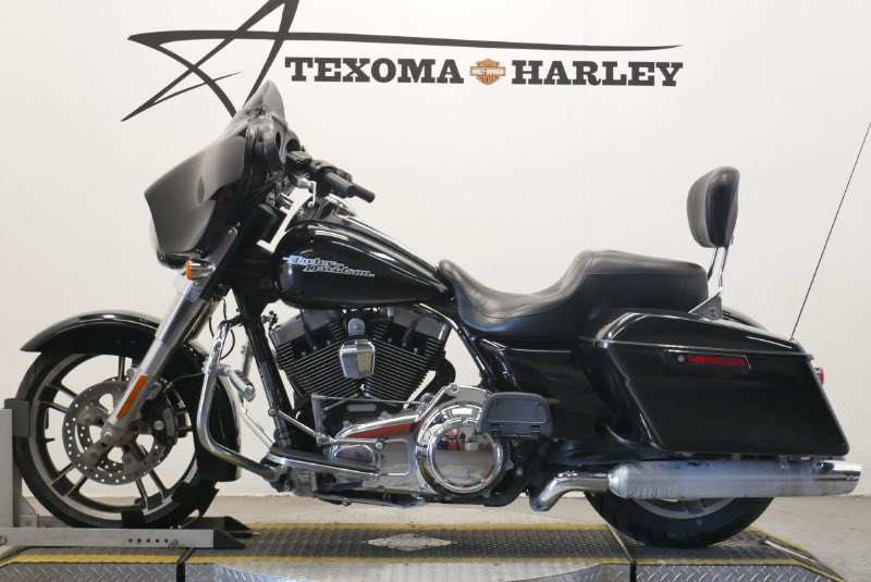 Street Glide®