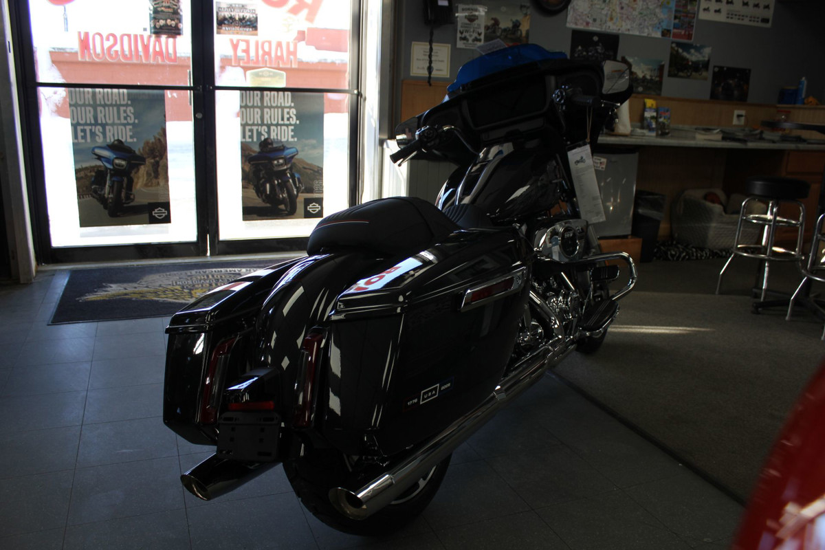 Street Glide®