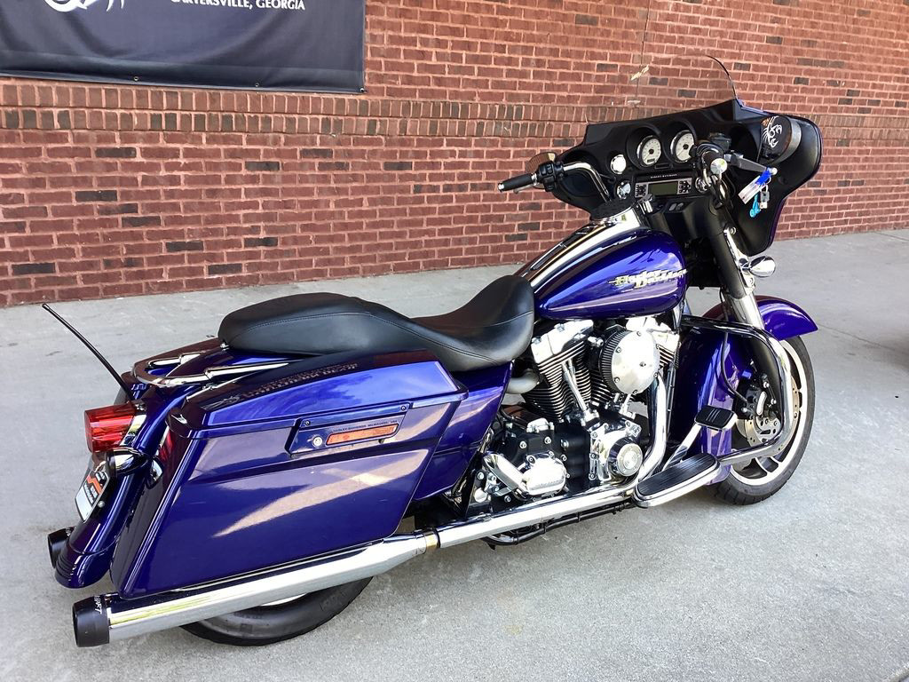 Street Glide®