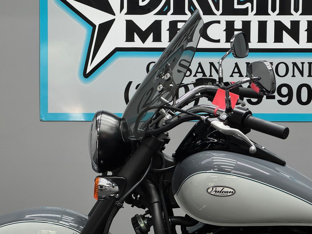 Vulcan 900 Classic