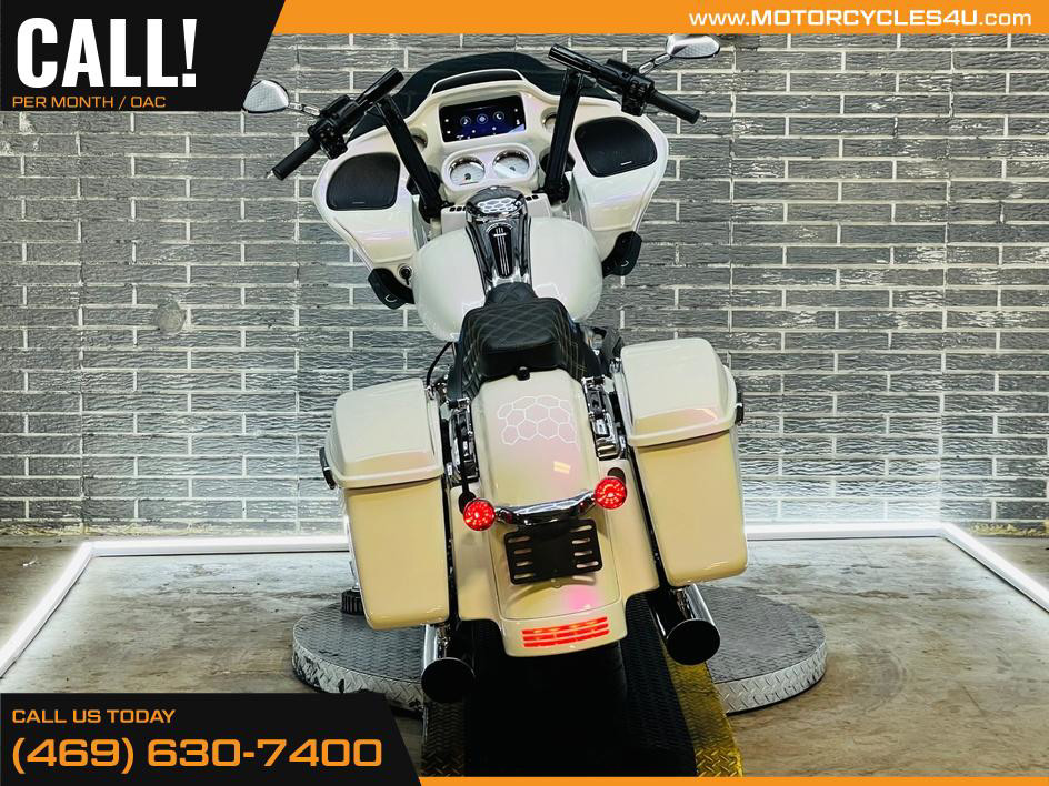 Road Glide®