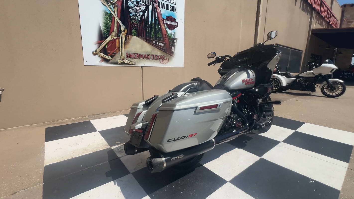 CVO® Road Glide® ST