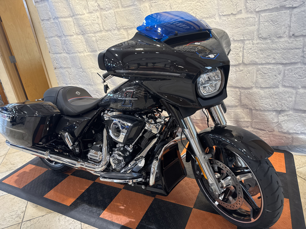 Street Glide®