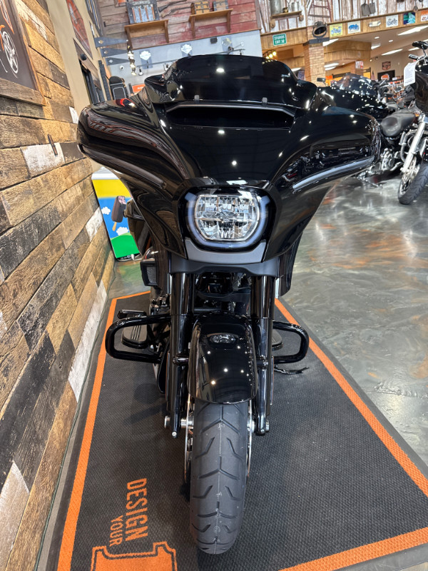 Street Glide®