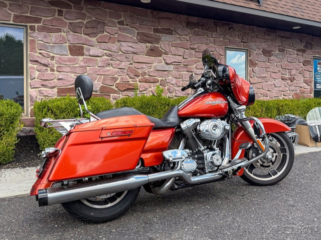 Street Glide®