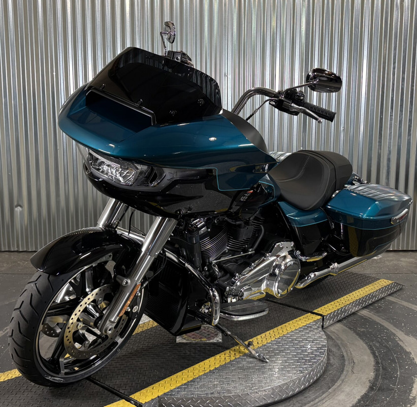 Road Glide®