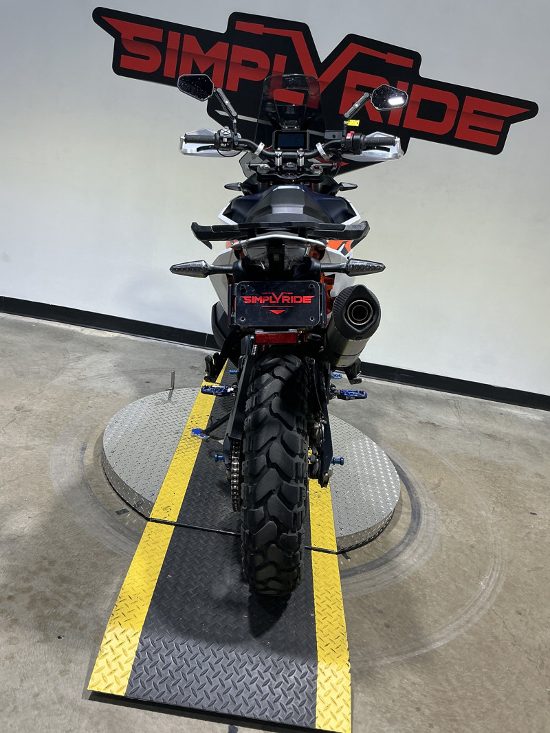 890 Adventure R