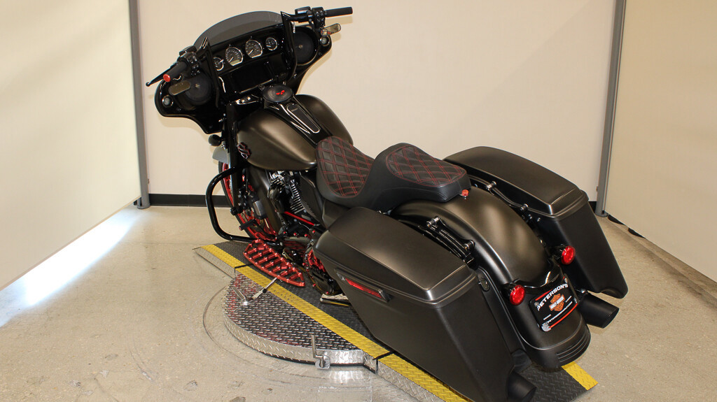 Street Glide® Special