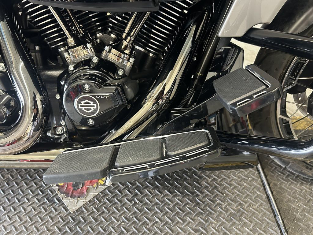 CVO® Road Glide®