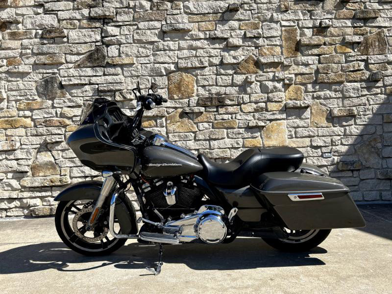Road Glide®