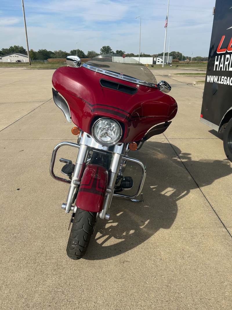 Street Glide®