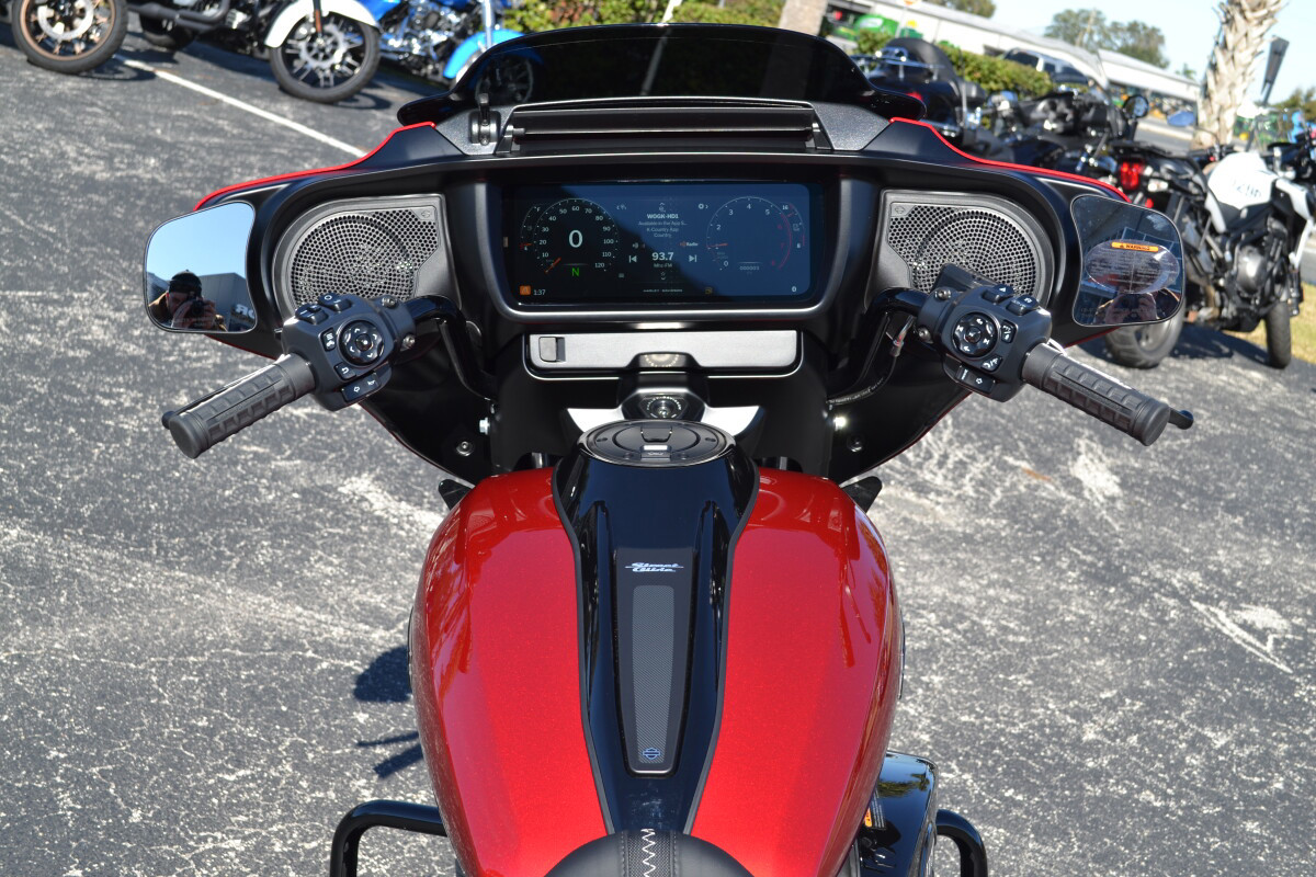 Street Glide®