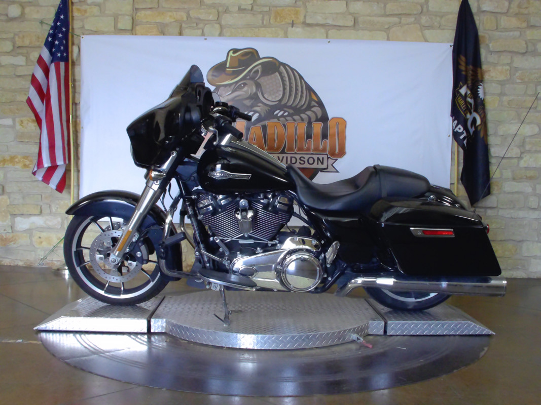 Street Glide®
