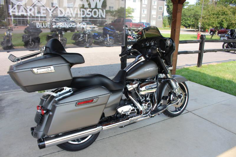 Street Glide®