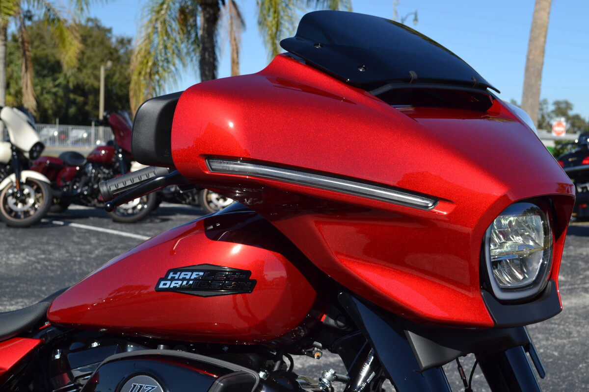 Street Glide®