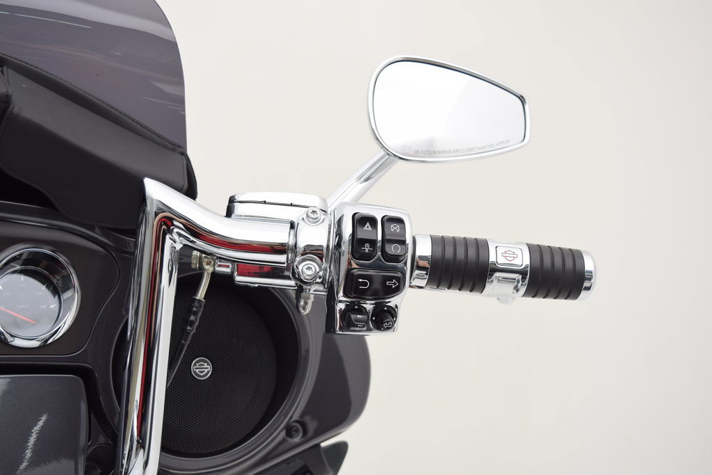 CVO Tri Glide® Ultra